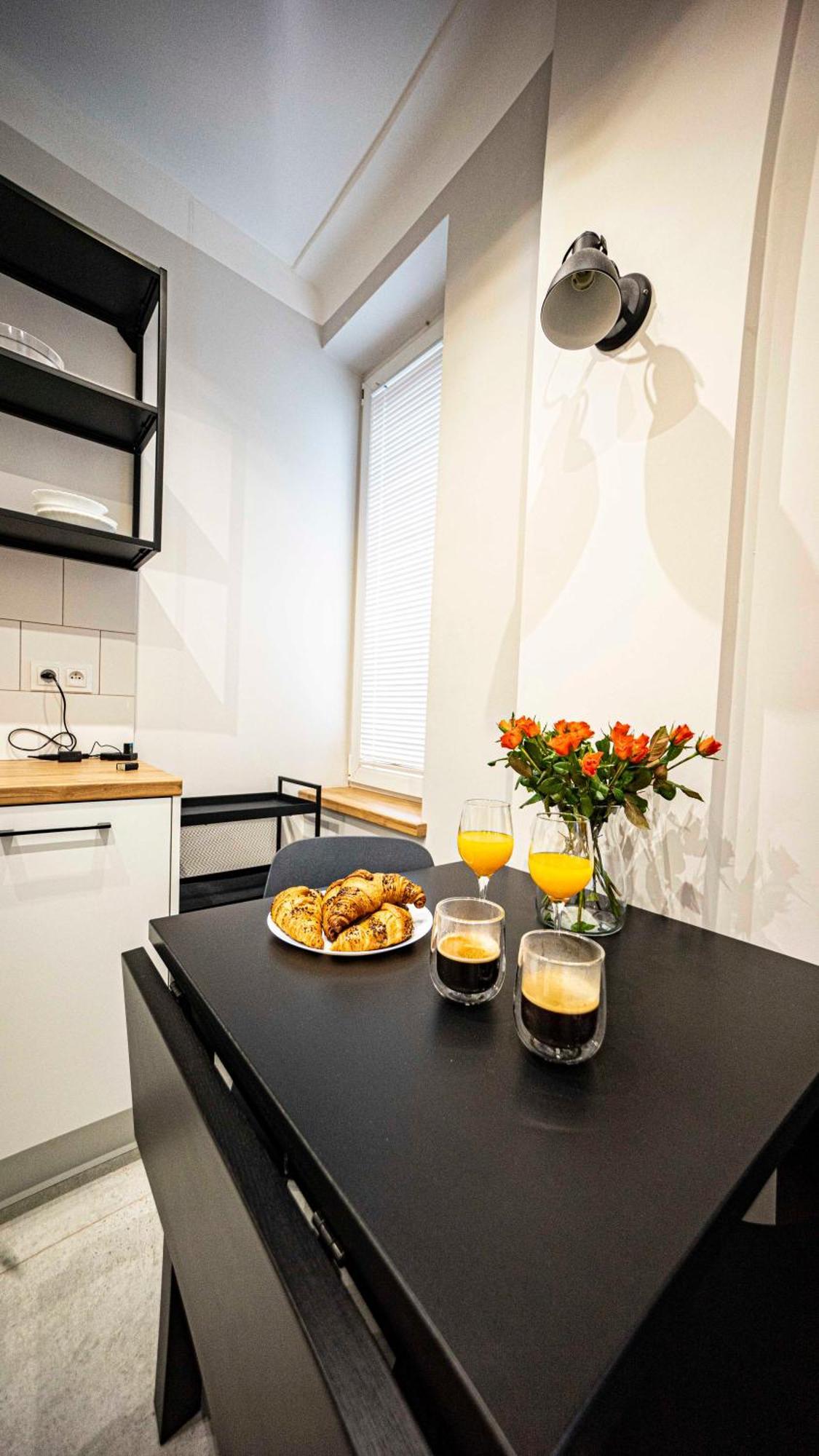 Apartament W Centrum Warszawy - Dworzec Centralny Varsovia Exterior foto